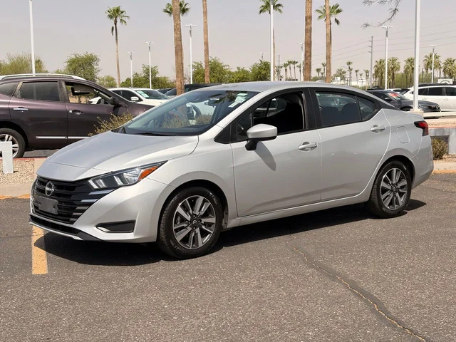2024 Nissan Versa 1.6 SV