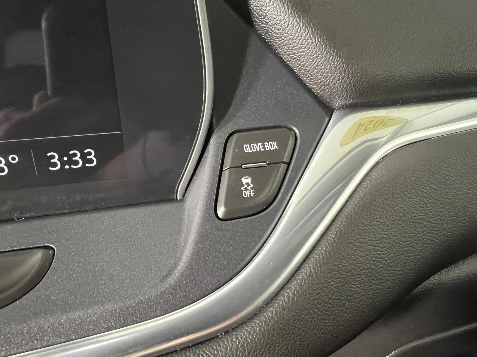 Used 2024 Summit White Chevrolet 3LT image 29