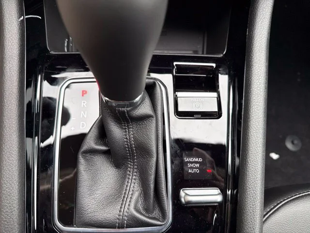 New 2027 Black Jeep Limited image 26