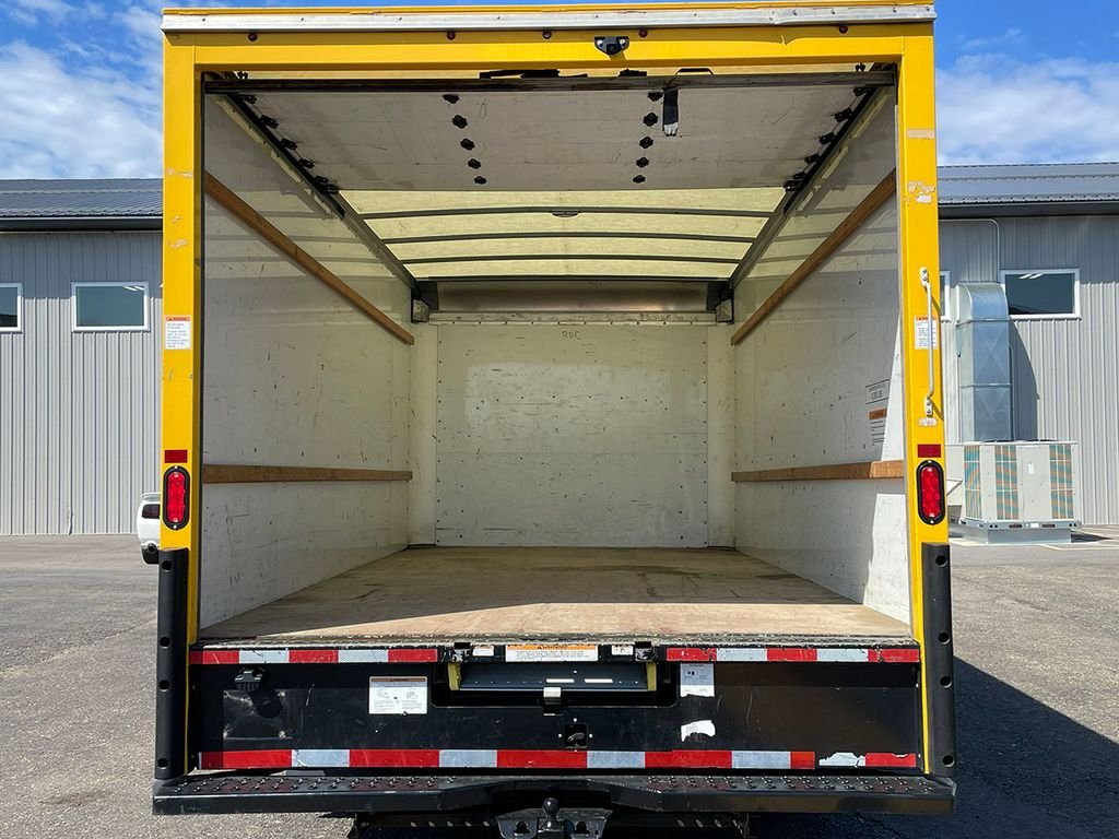 Used 2021  GMC Work Van image 9