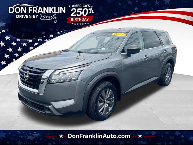 2023 Nissan Pathfinder S