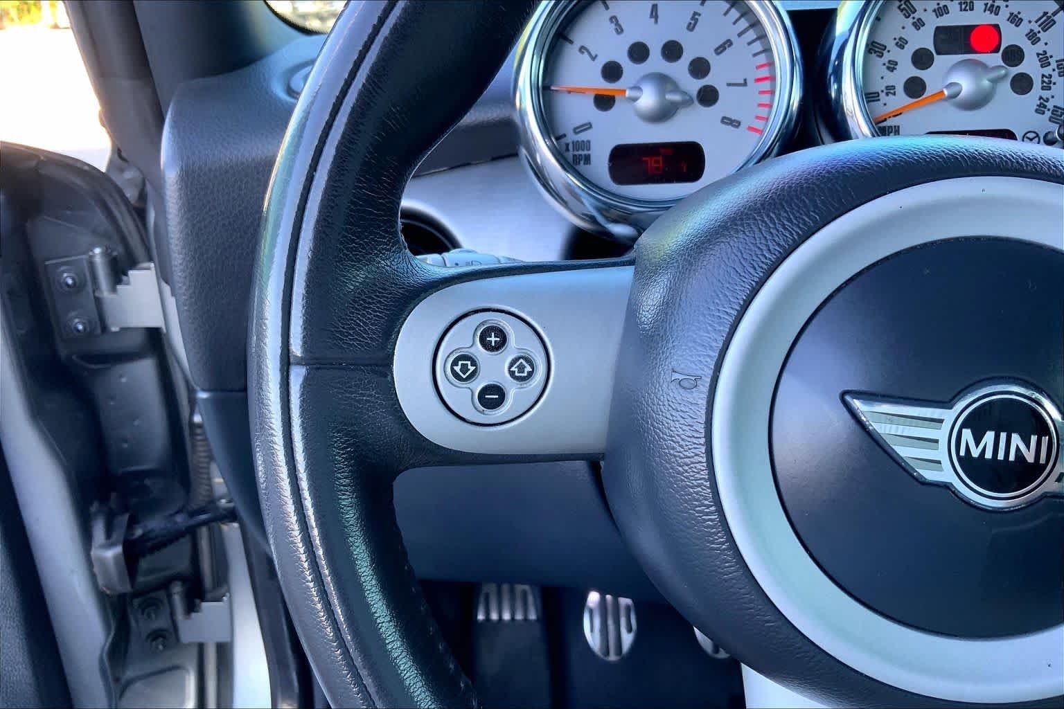 Used 2005 Dark Silver Metallic MINI S image 20