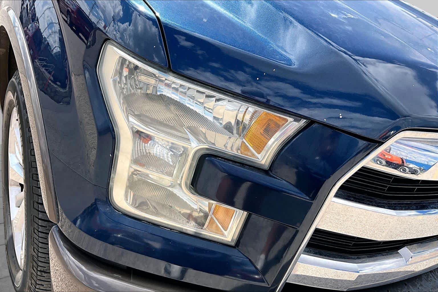 Used 2015 Blue Jeans Metallic/Caribou Metallic Ford Lariat image 27