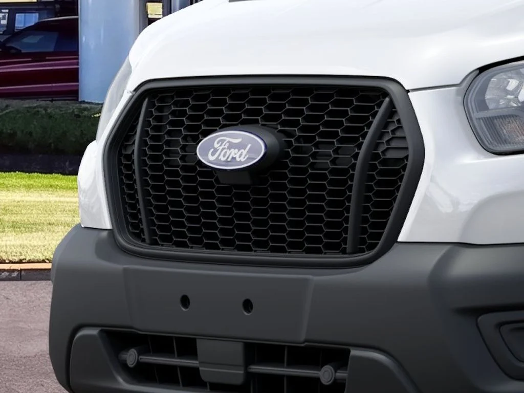 New 2027 OXFORD WHITE Ford Base image 17