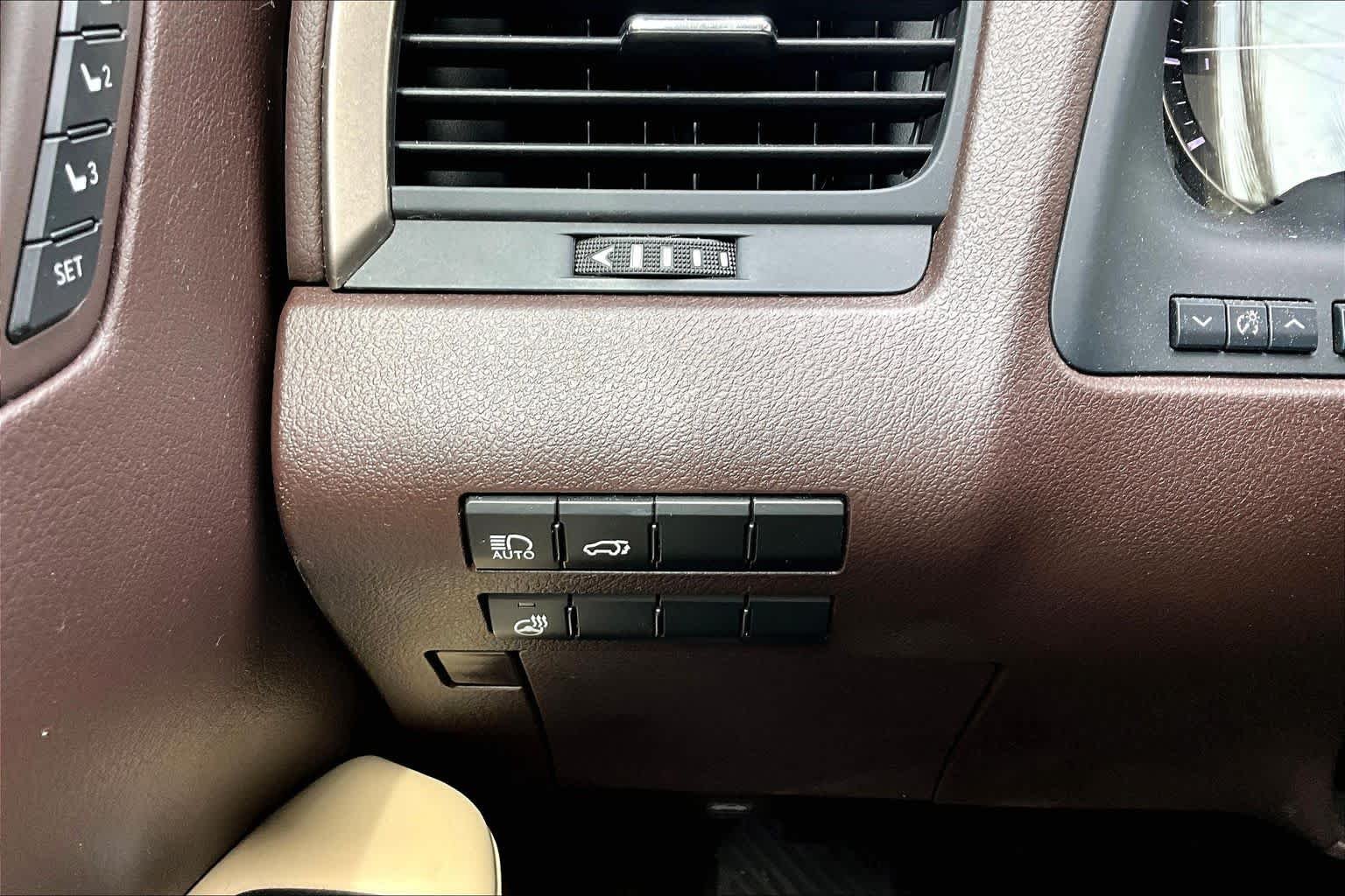 Used 2020 Nightfall Mica Lexus  image 34