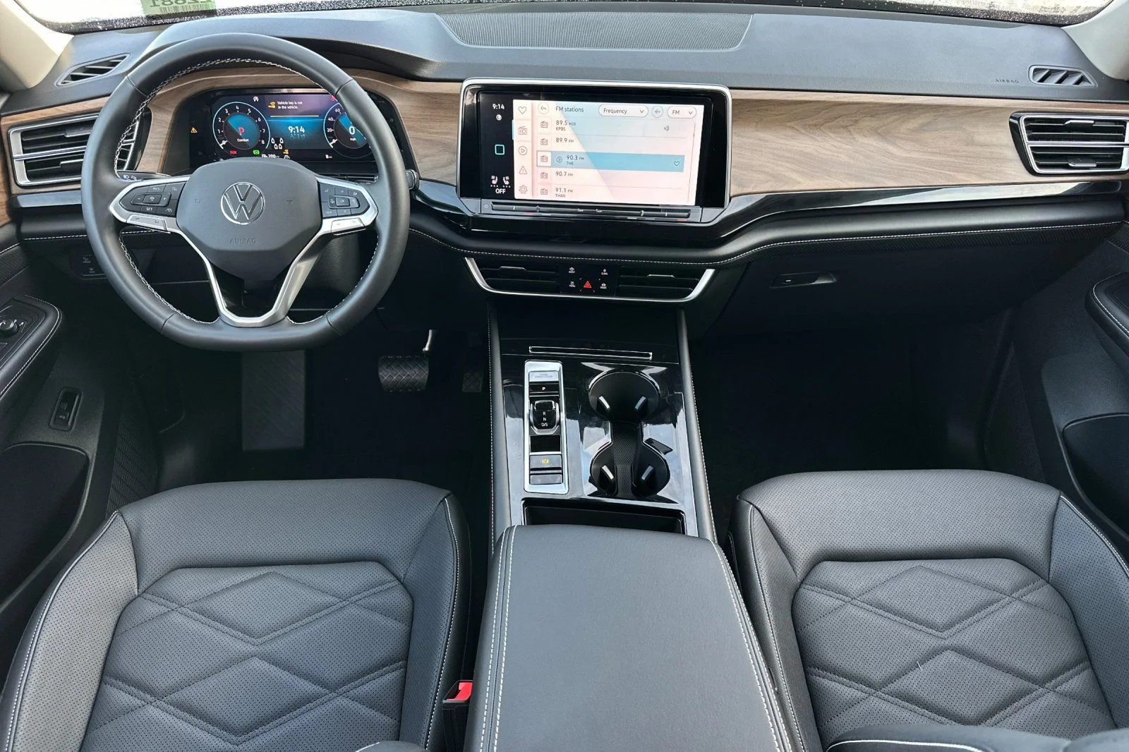 New 2026 Black Volkswagen 2.0T SE w/Technology image 11