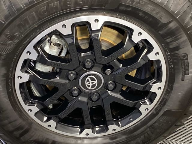 Used 2026 Green Toyota SR5 image 29
