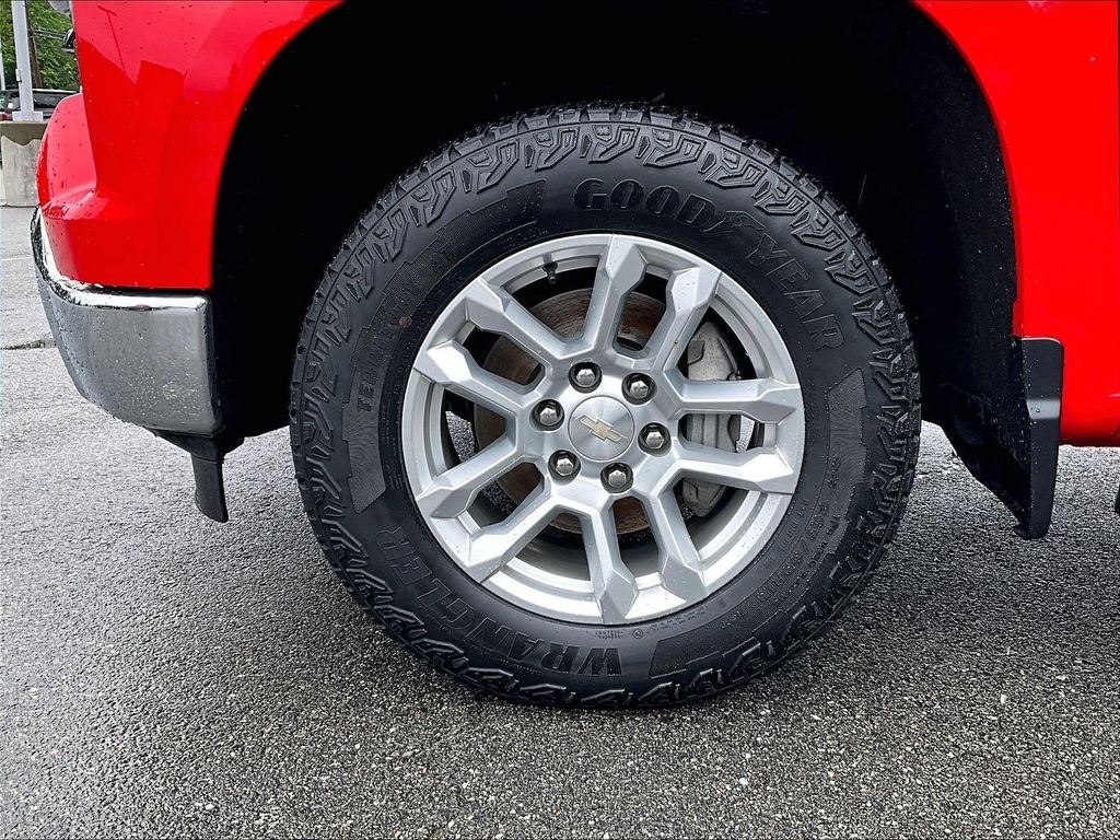 Used 2022 Red Chevrolet LT image 7