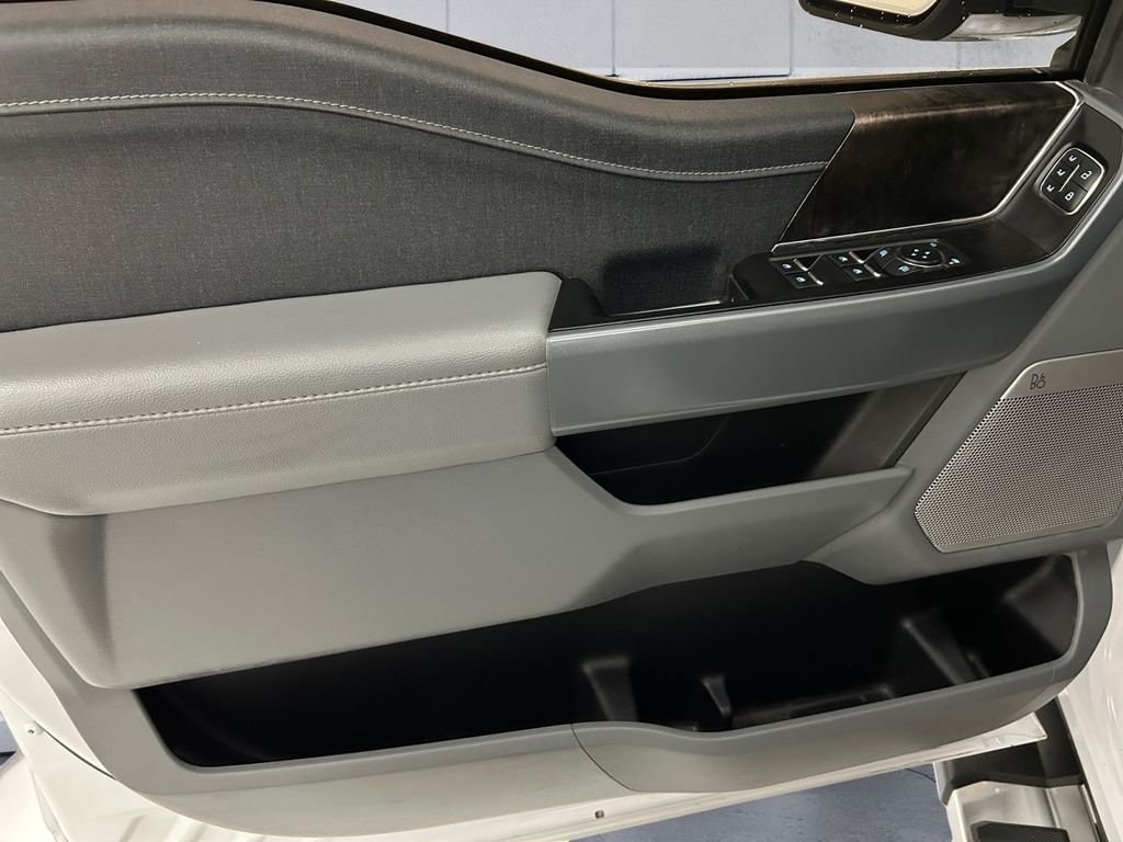 Used 2023 White Ford Lariat image 12
