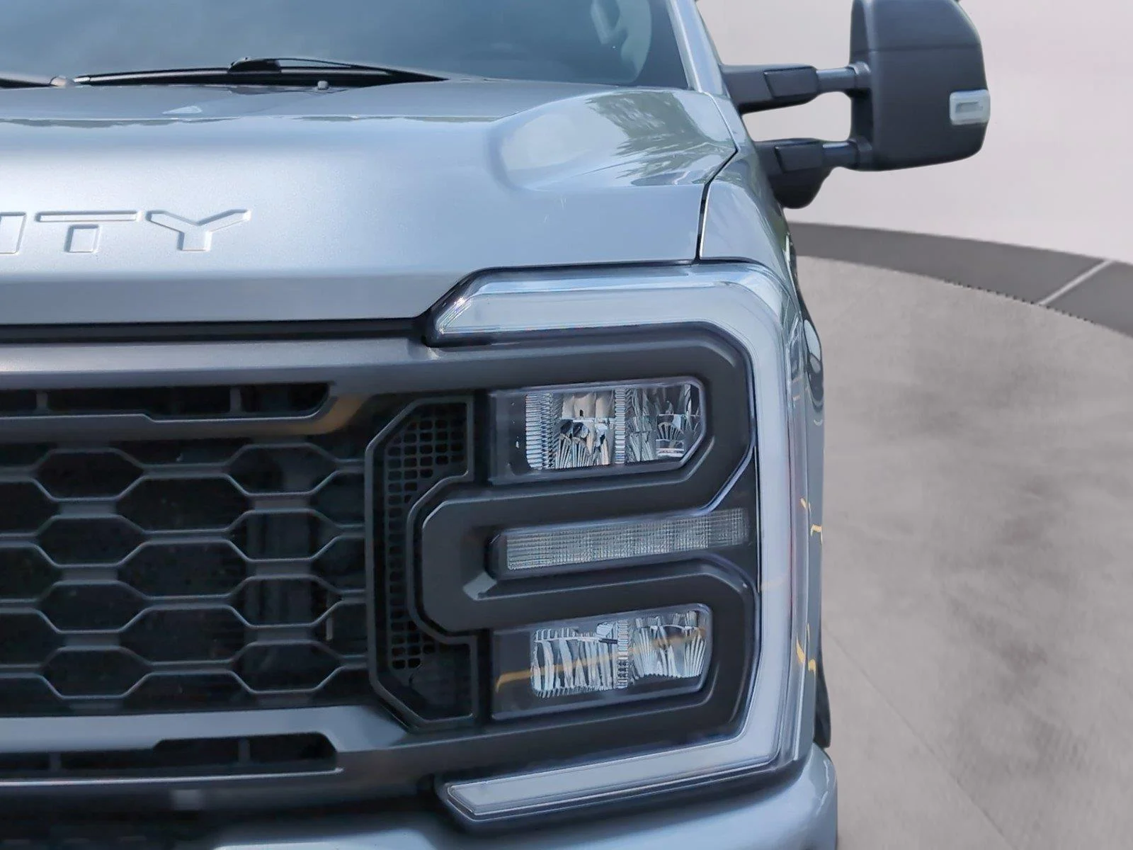 Used 2023 Iconic Silver Ford XLT image 38