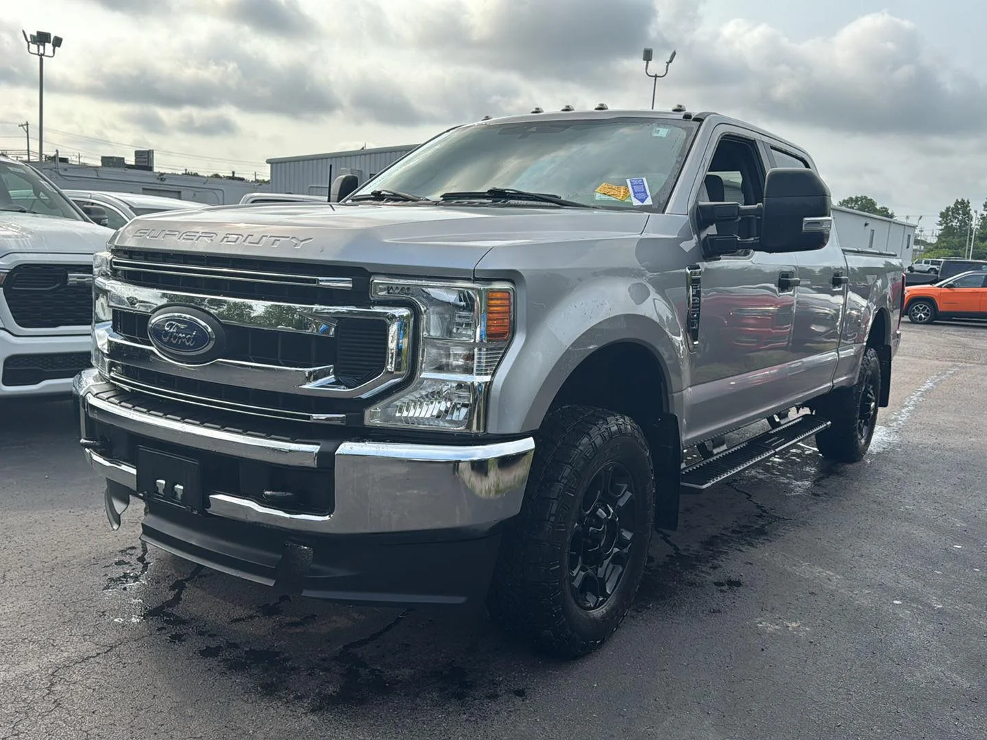 Used 2020 Iconic Silver Ford XL image 4