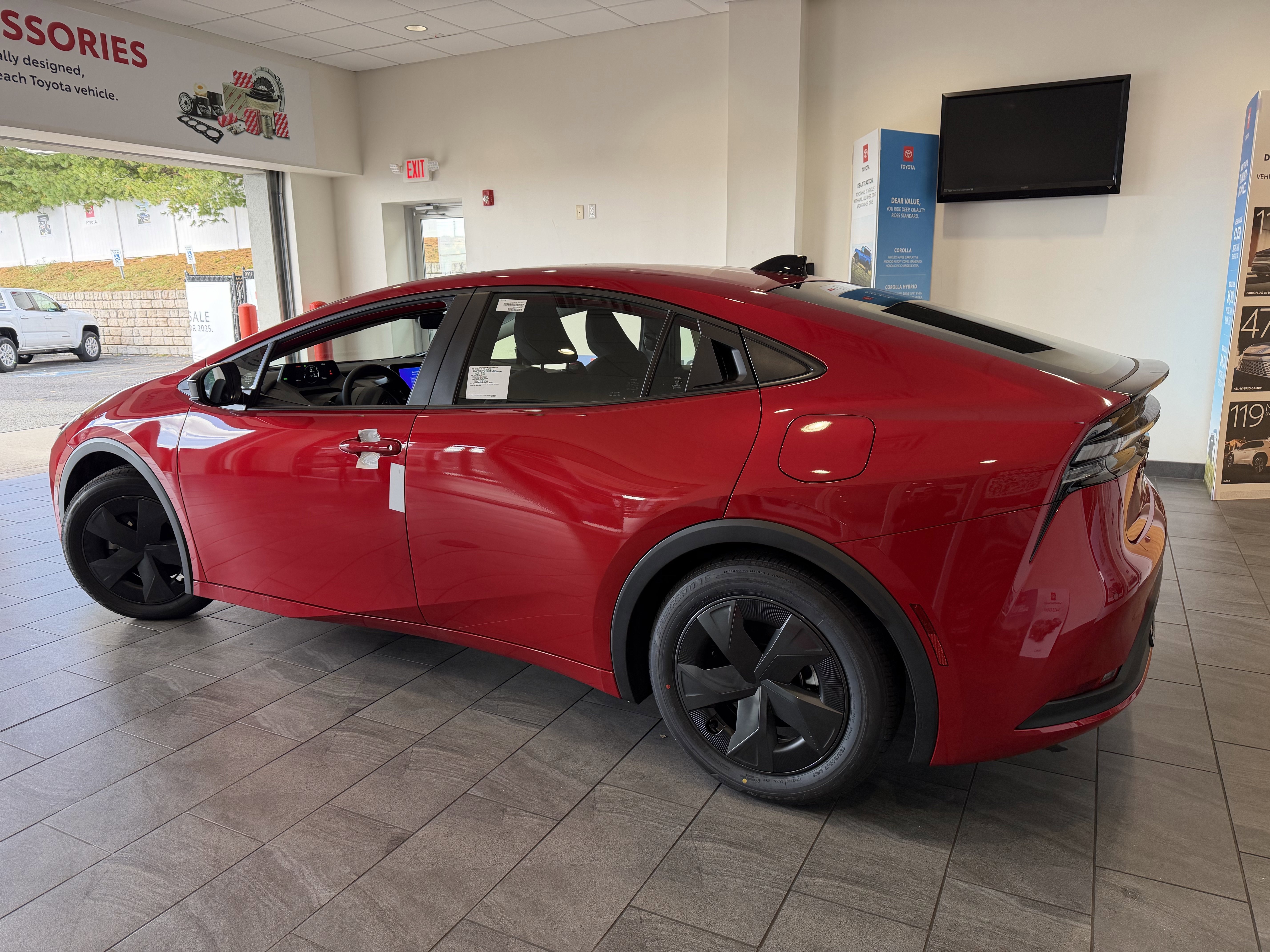 New 2026 Supersonic Red <sup>1</sup> Toyota  SE image 4