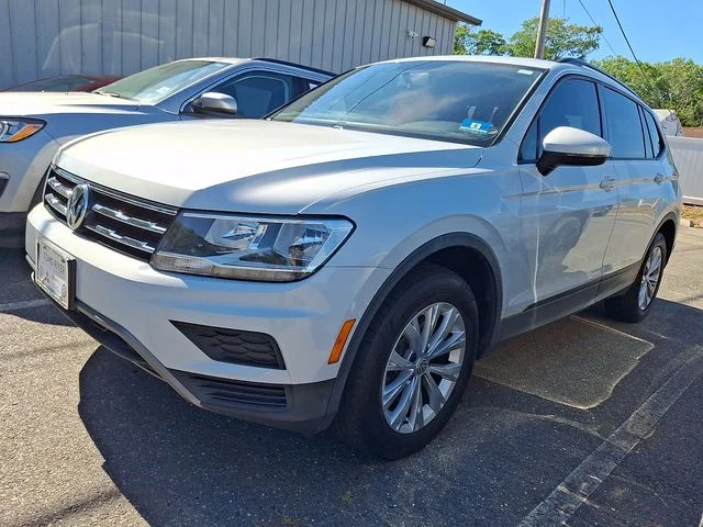 Used 2018  Volkswagen 2.0T S image 3