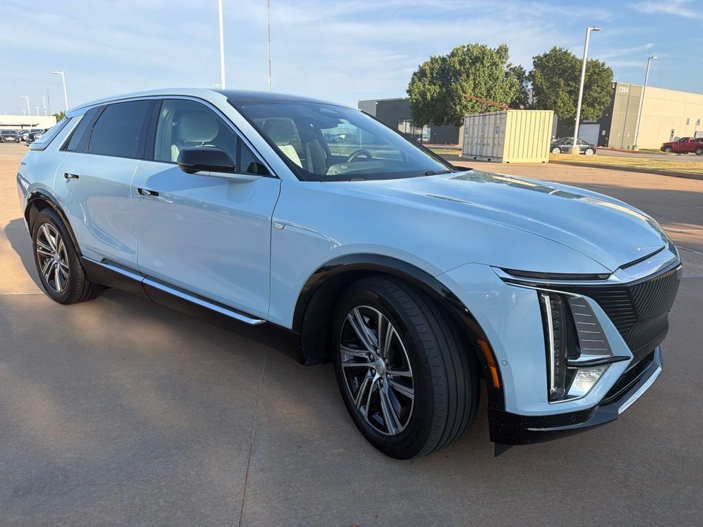 Used 2024 Blue Cadillac Luxury image 5