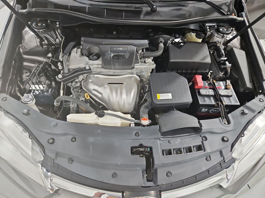 Used 2016 Gray Toyota LE image 21