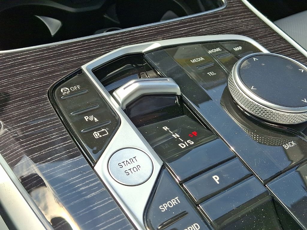 Used 2026 Brooklyn Grey Metallic BMW xDrive50e image 7