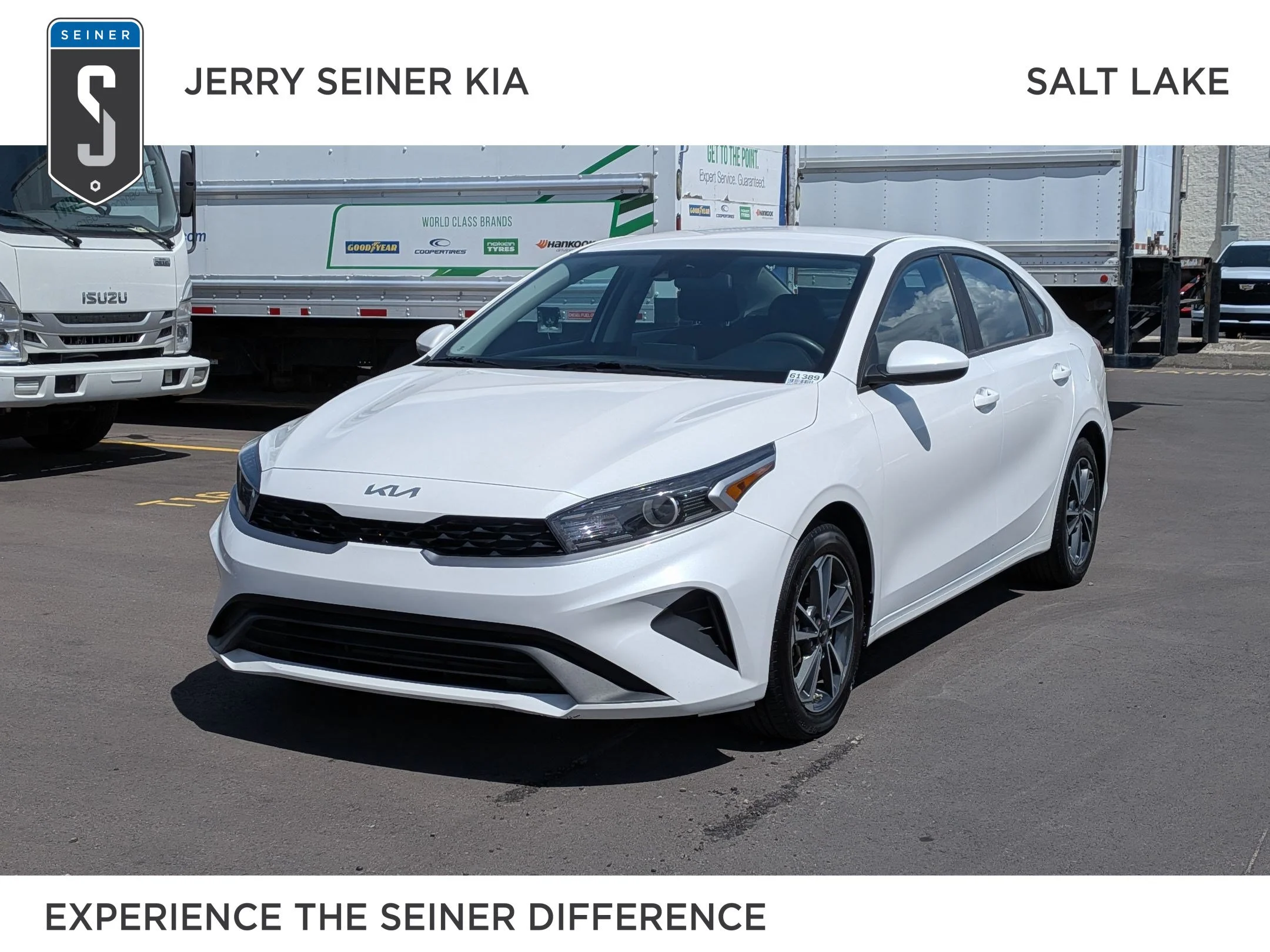 Used 2023 Snow White Pearl Kia LXS image 1