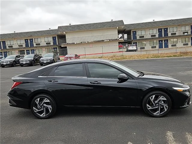 New 2026 Abyss Black Hyundai Limited image 5