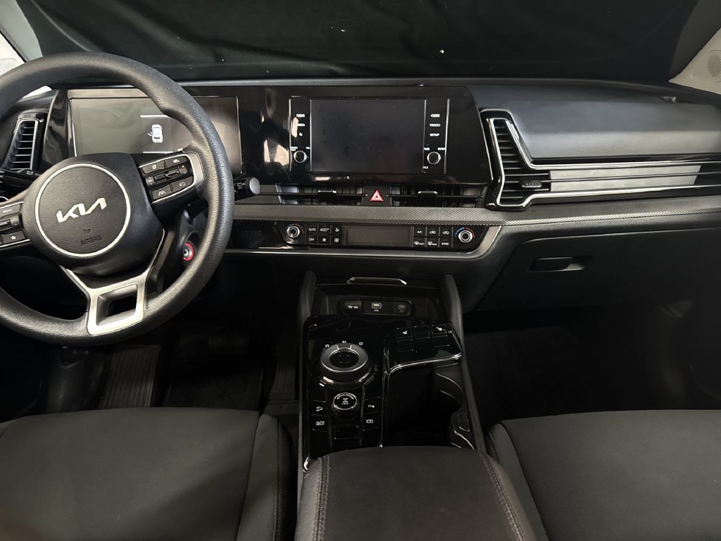 Used 2023 Snow White Pearl Kia LX image 18