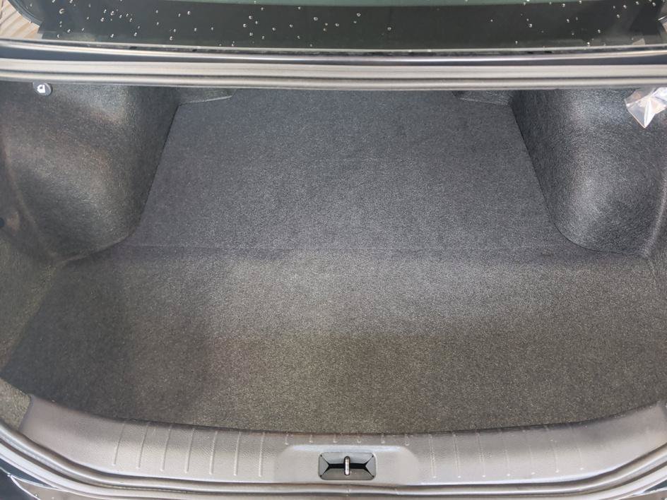 Used 2026 Super Black Nissan SR image 14