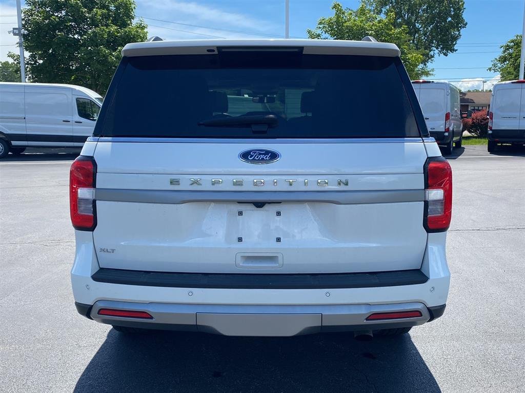 Used 2023 Star White Metallic Tri-Coat Ford XLT image 10