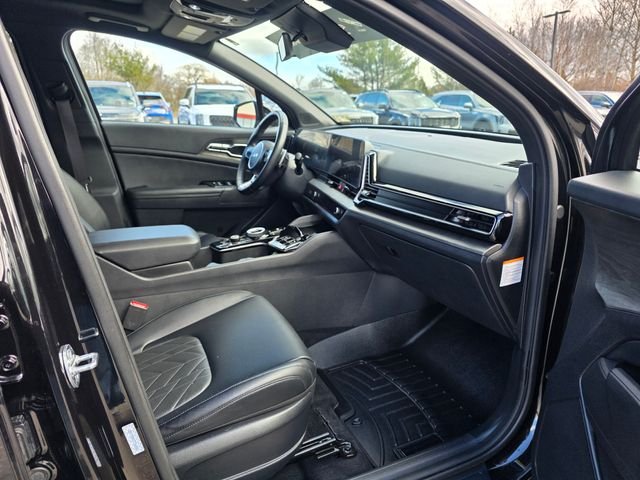 Used 2025 Black Kia X-Line image 13