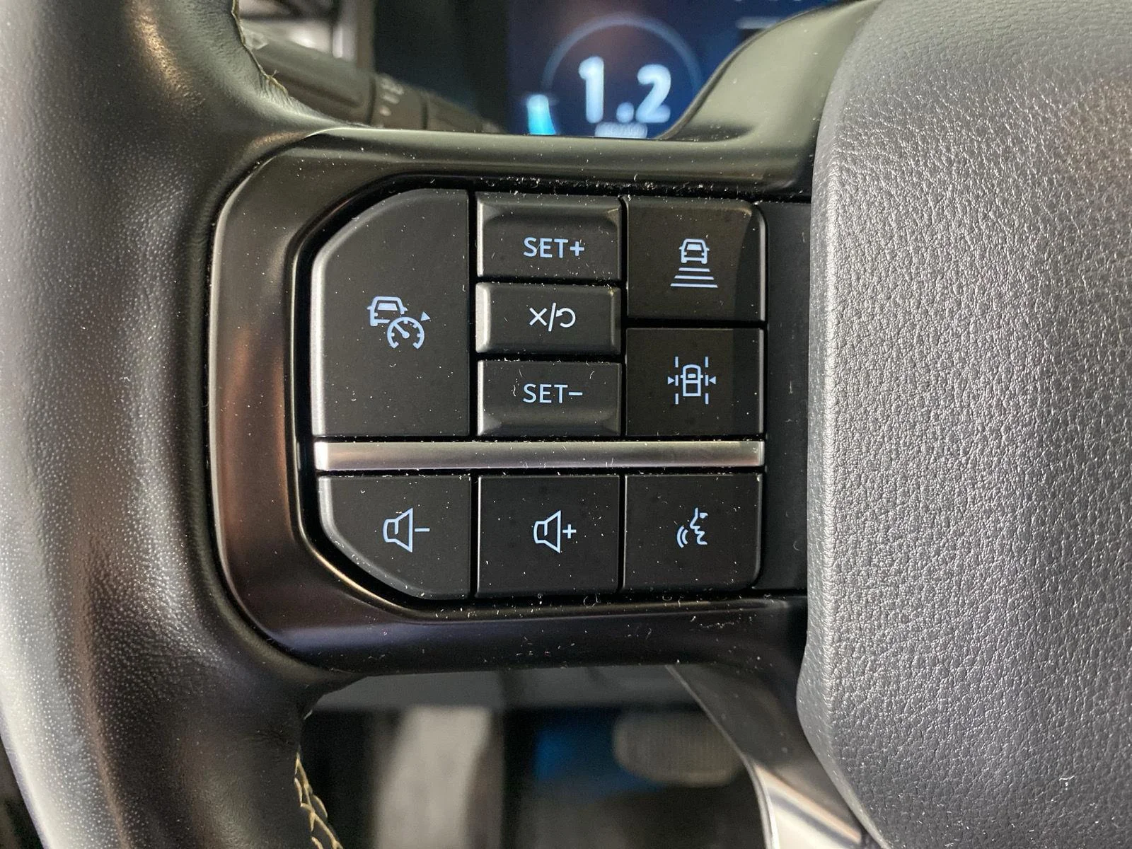 Used 2023 Agate Black Ford Platinum image 18