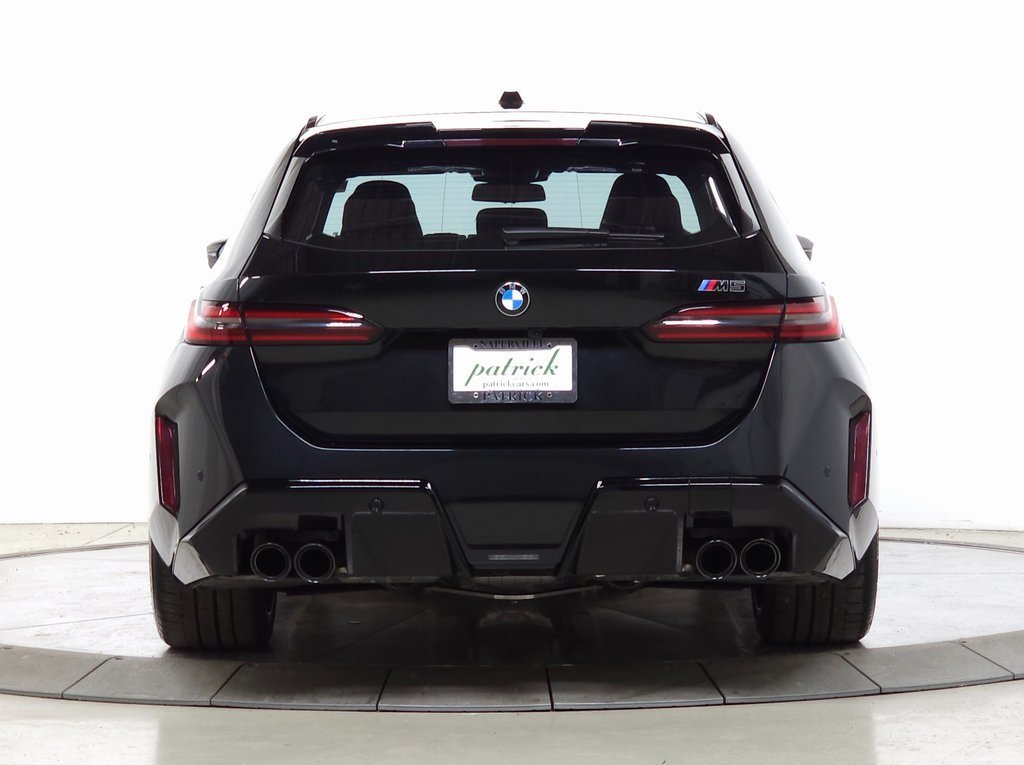 2025 BMW M5 - Image 4