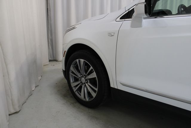 Used 2024 Crystal White Tri-Coat Cadillac Premium Luxury image 31