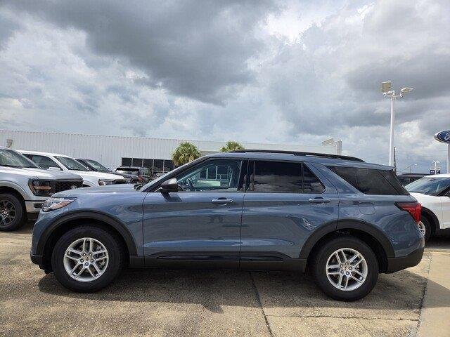 New 2026 Vapor Blue Metallic Ford Active image 2