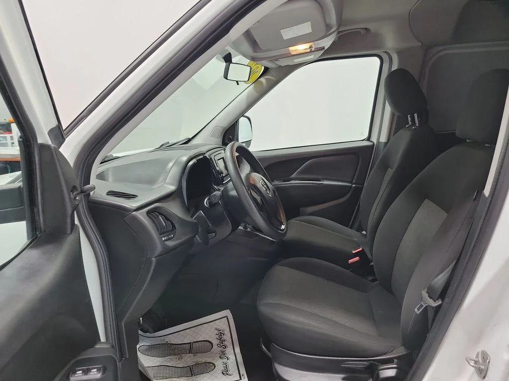 Used 2022 White Ram Base image 19