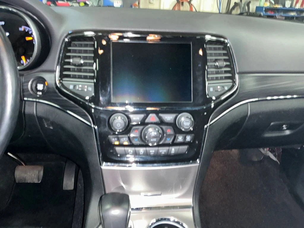 Used 2022 Black Jeep Limited image 19