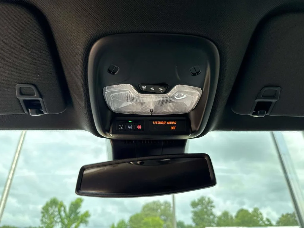 New 2026 Onyx Black GMC Elevation image 43