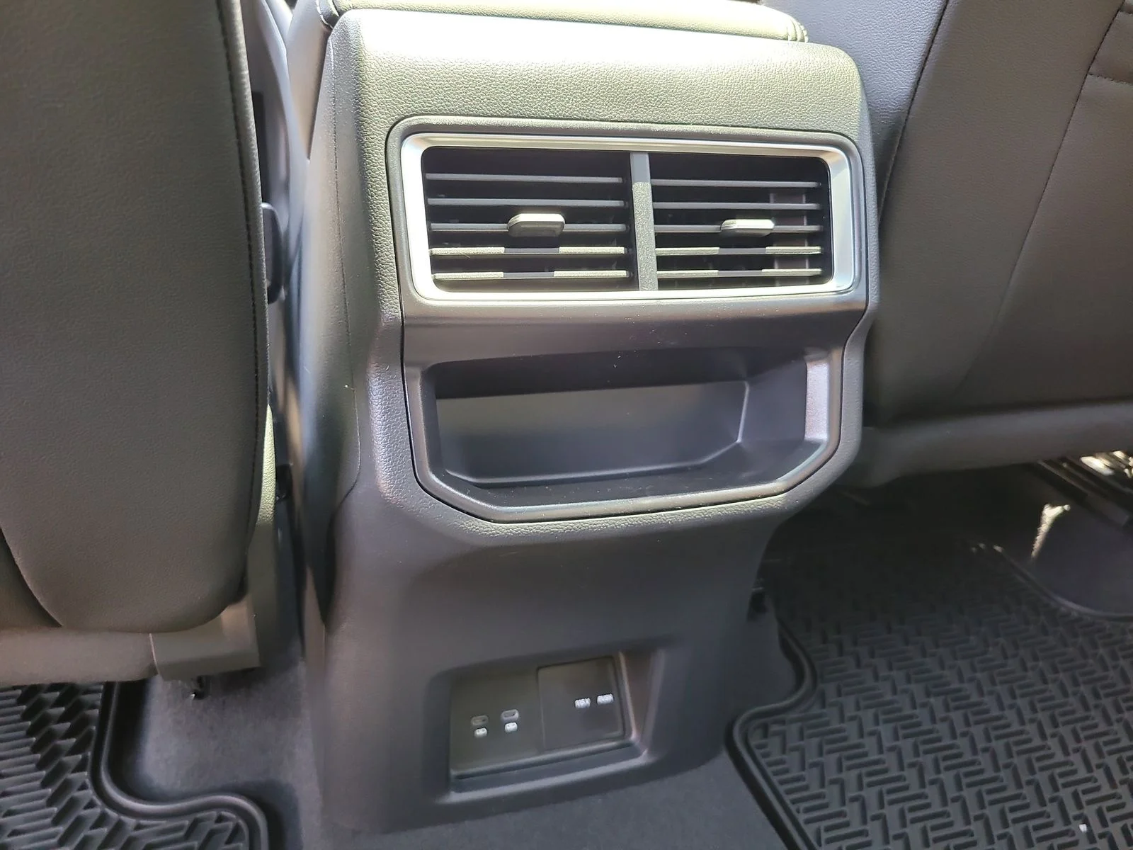 New 2026 Avocado Green Pearl Volkswagen 2.0T SE W/TECHNOLOGY image 11