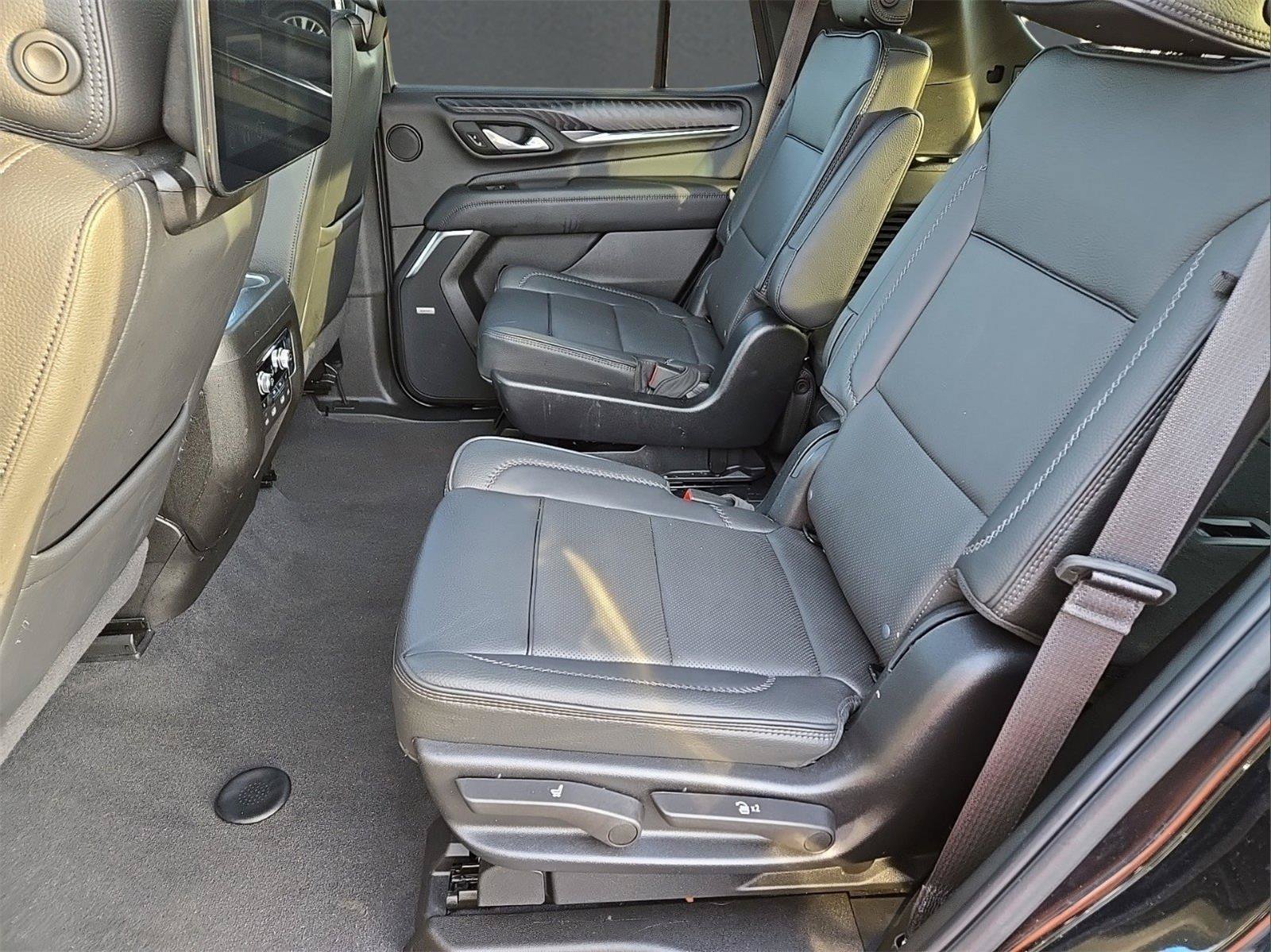 Used 2024 Black GMC Denali image 16
