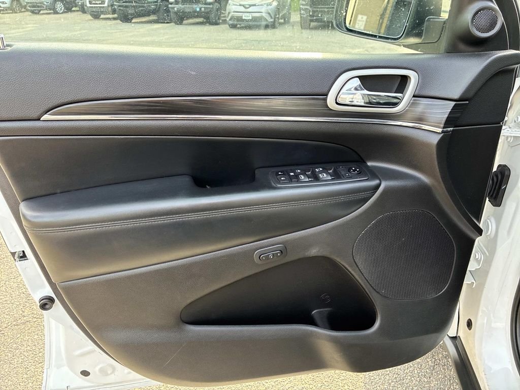 Used 2021 White Jeep Limited image 22