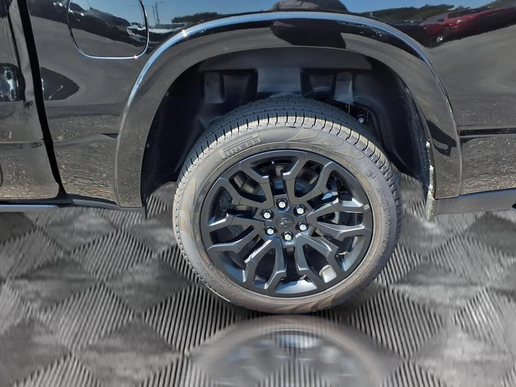 New 2026 Diamond Black Crystal Pearl-Coat Exterior Paint RAM Limited image 24