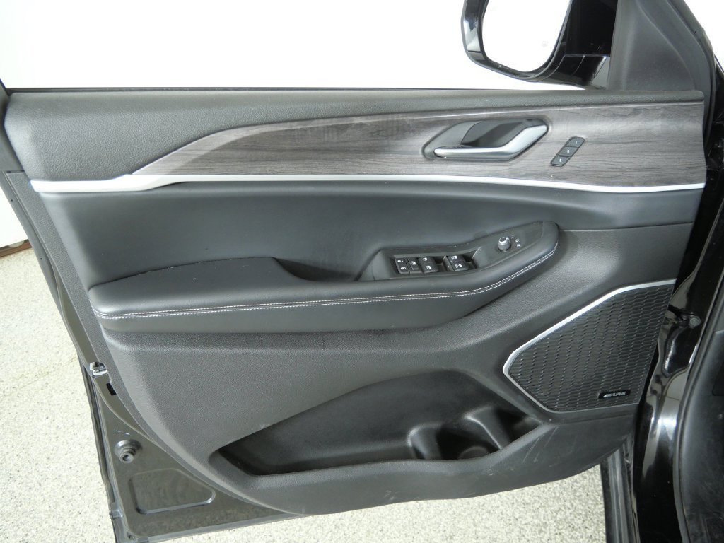 Used 2021 Black Jeep Limited image 29