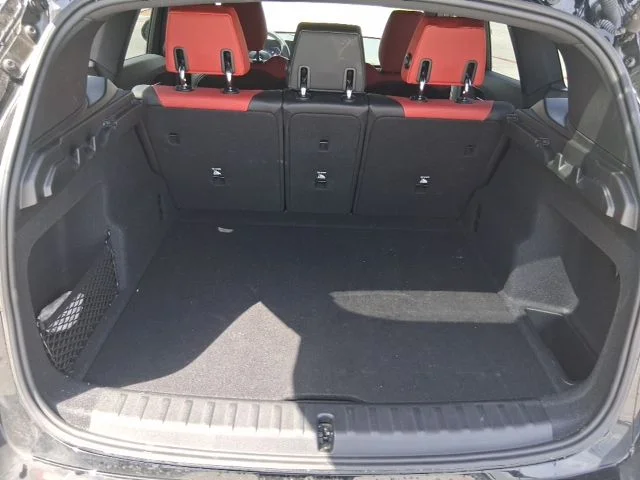 Used 2025  BMW xDrive28i image 6