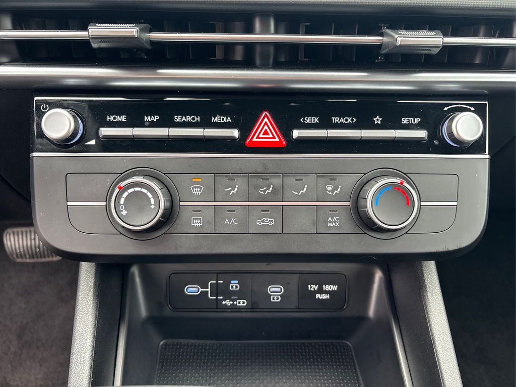 2025 Hyundai Santa Cruz SE - Photo 32