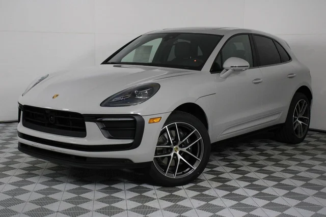 2026 Porsche Macan 