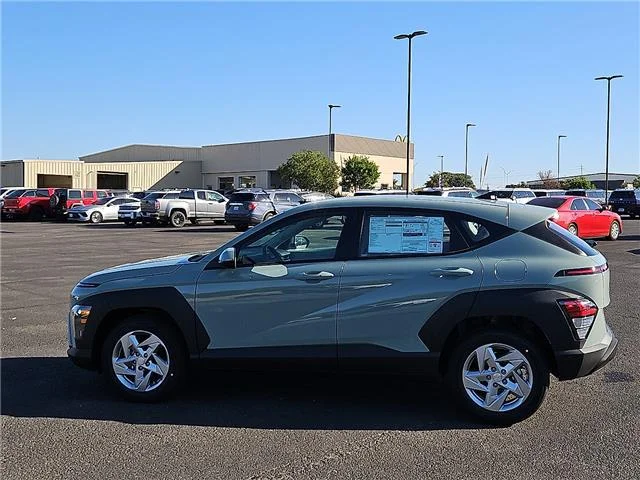 New 2027 Mirage Green Hyundai SE image 2