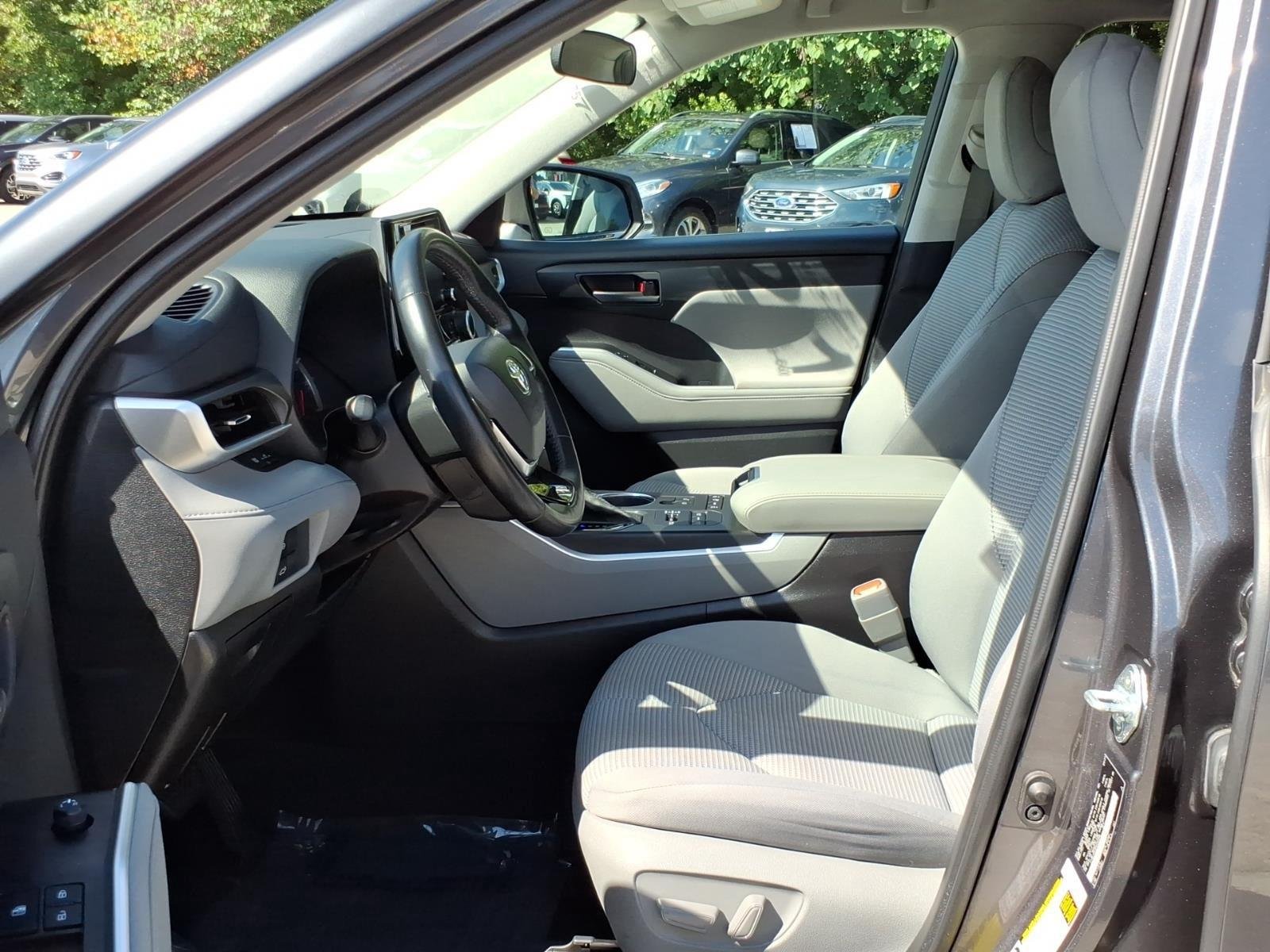 Used 2021 Magnetic Gray Metallic Toyota LE image 10