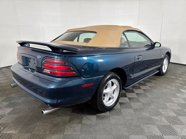 Used 1994 Green Ford GT image 3
