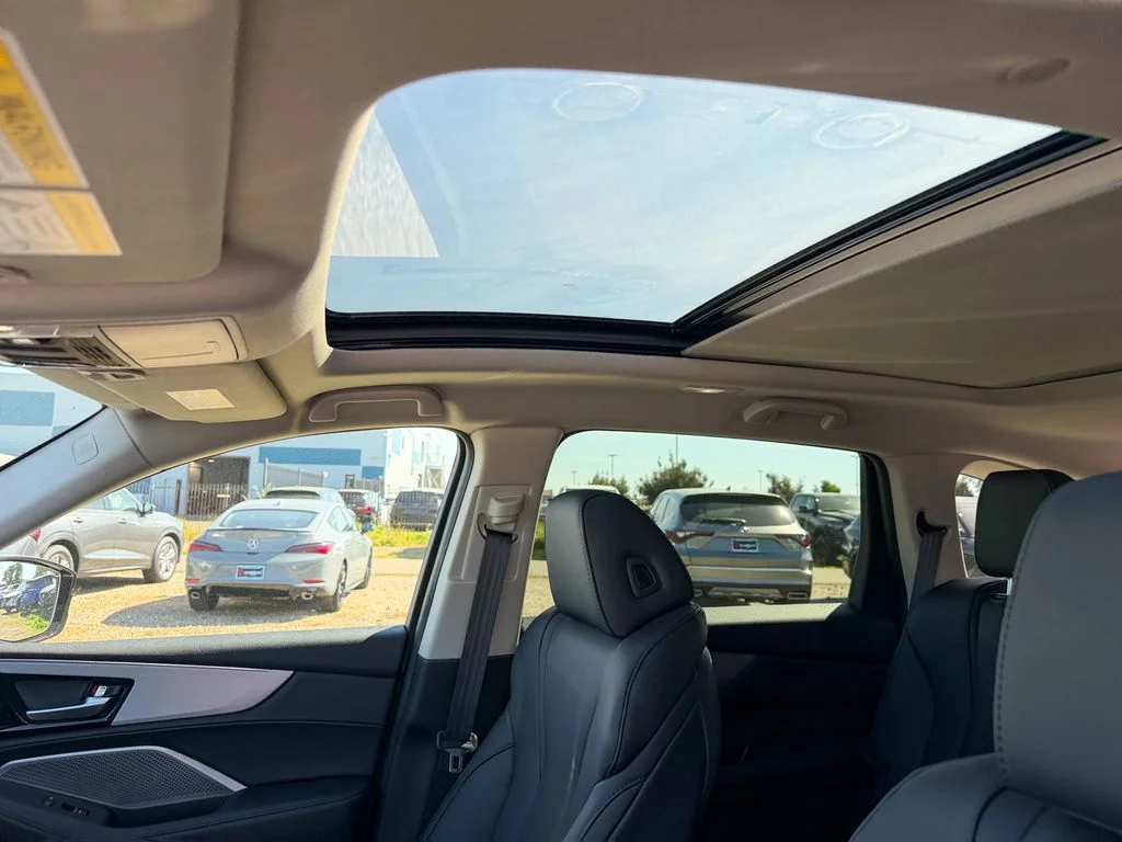 New 2026 Solar Silver Metallic Acura Base image 23