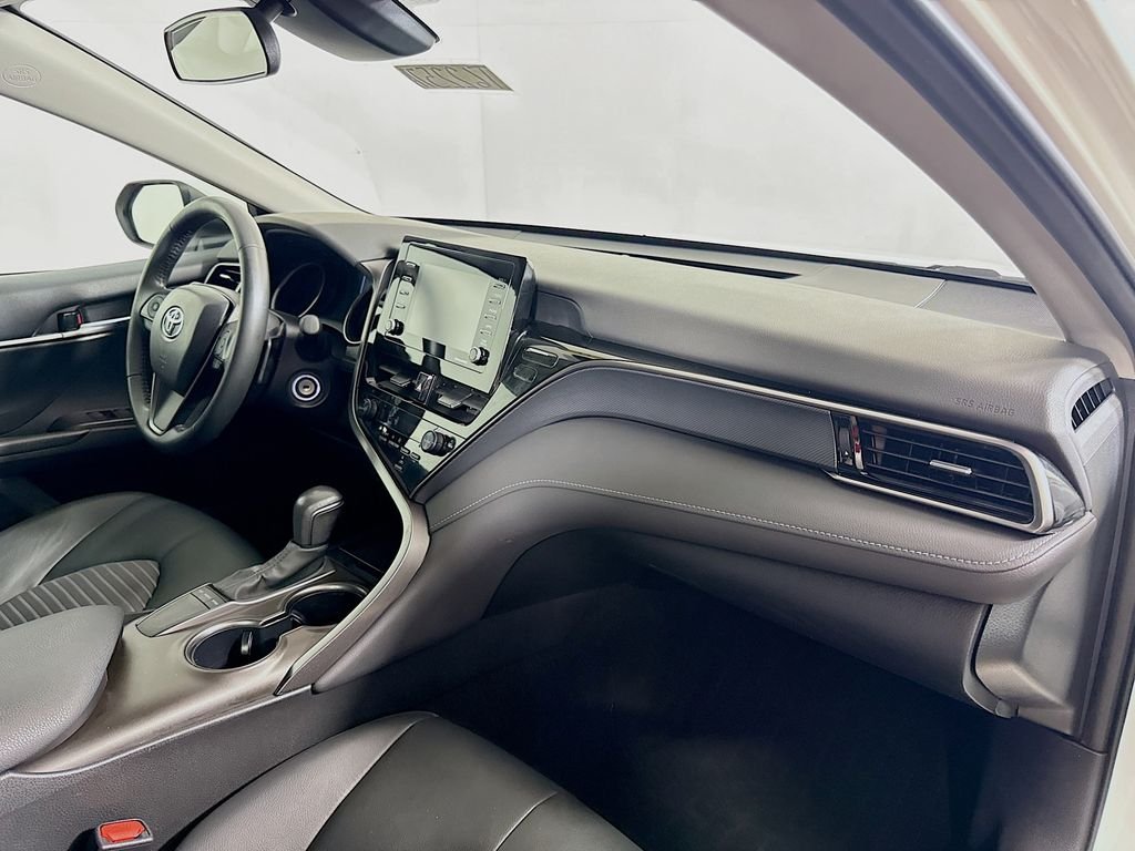 Used 2024 Ice Cap Toyota SE image 24