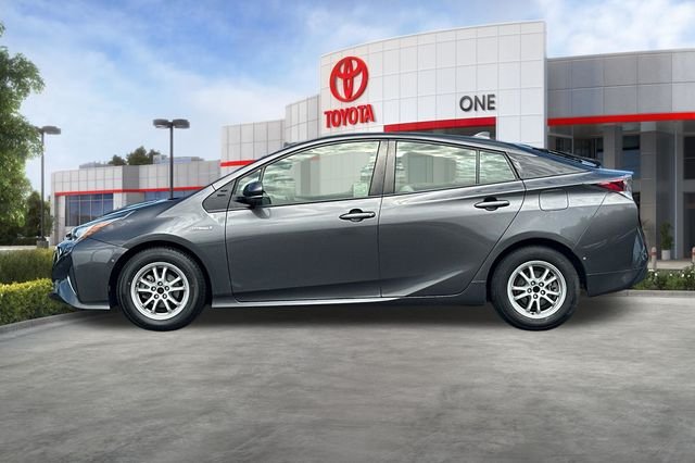 Certified Used 2017 Gray Toyota Two image 8