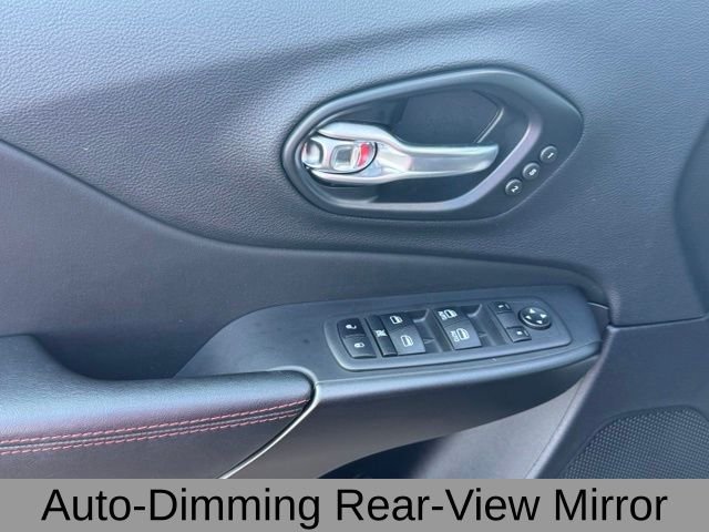 Used 2022 Black Jeep Trailhawk image 15