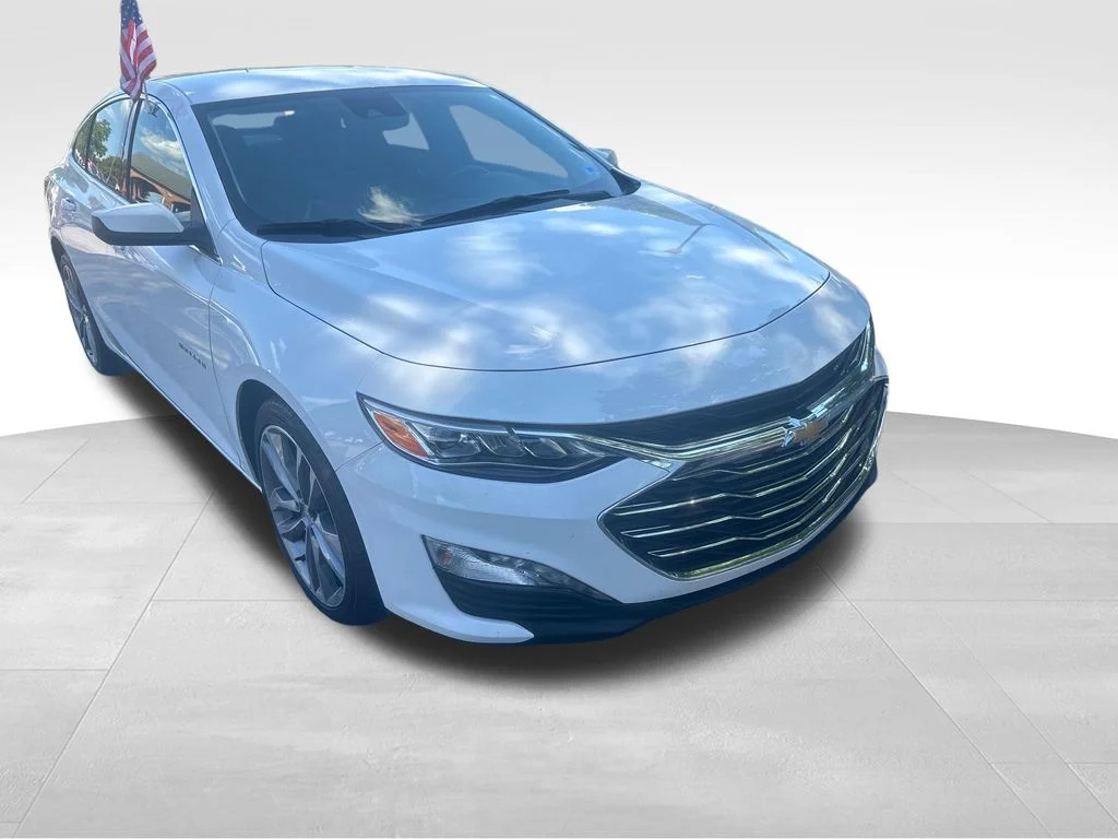 Used 2024 White Chevrolet LT image 36