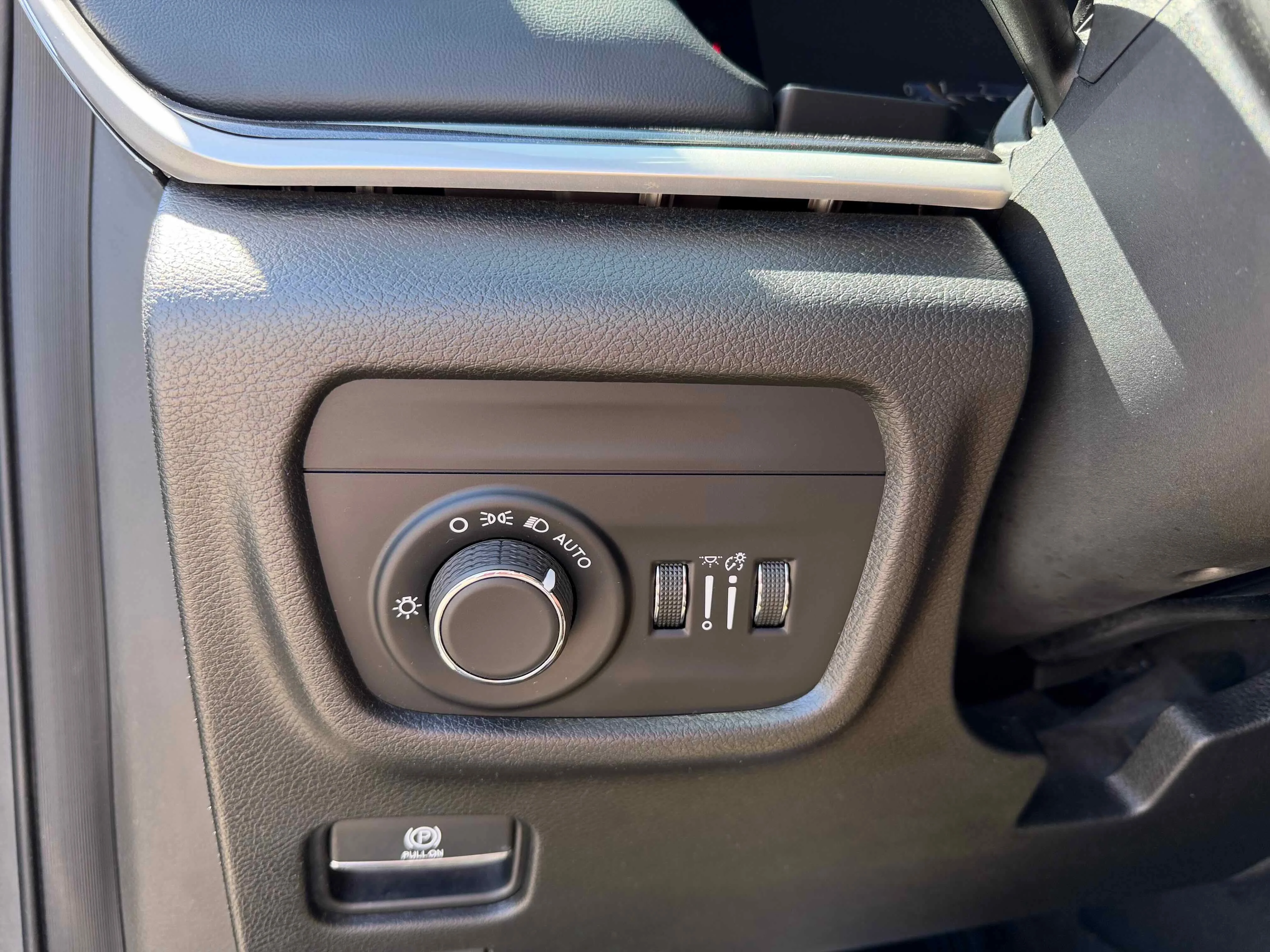 Used 2021 Baltic Gray Metallic Clearcoat Jeep Altitude image 27